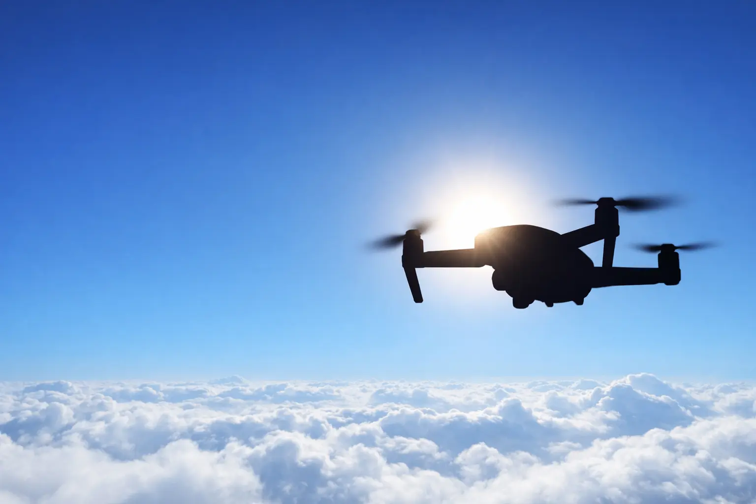 Fondo naranja difuminado con cielo